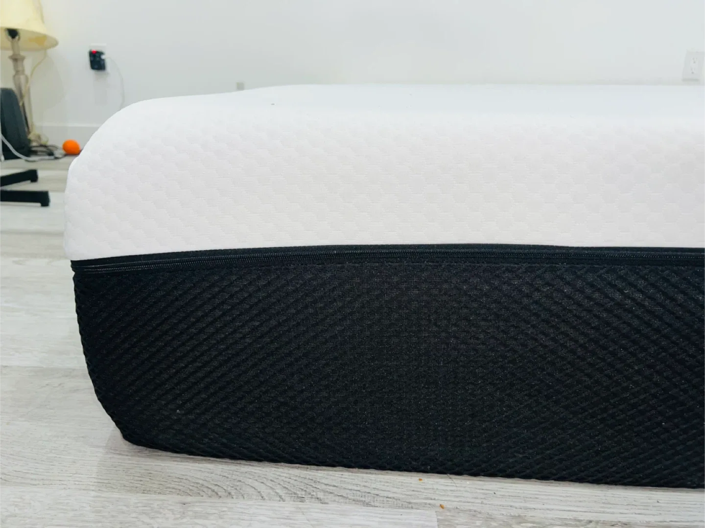 Super king size White Mattress 12inch height image indicator(3)