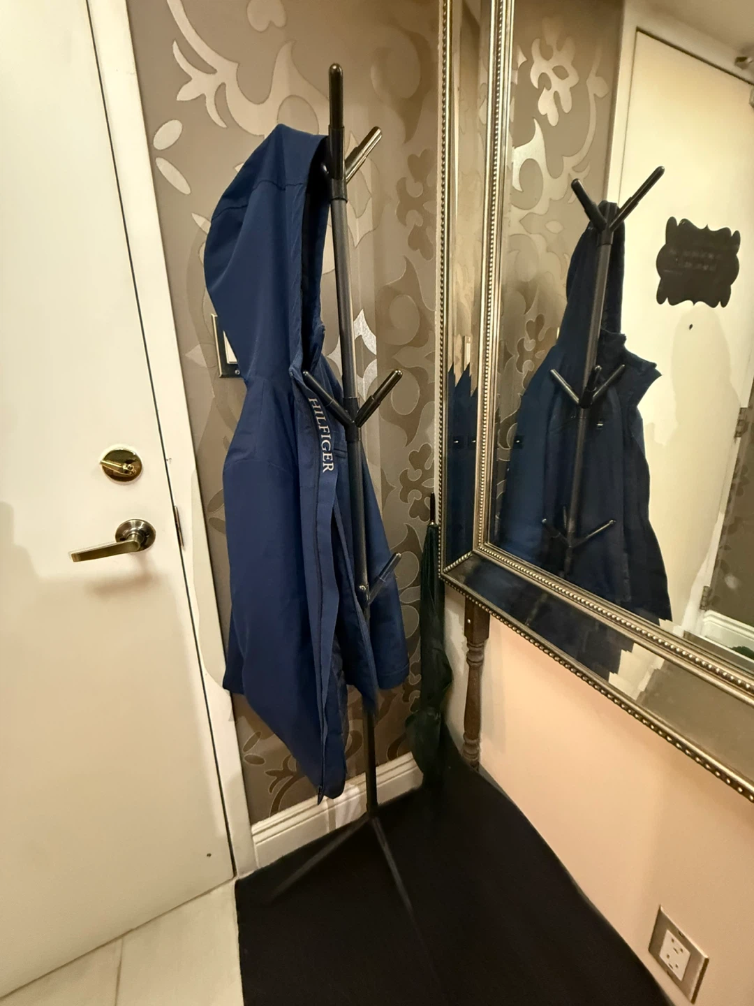 Coat hanger