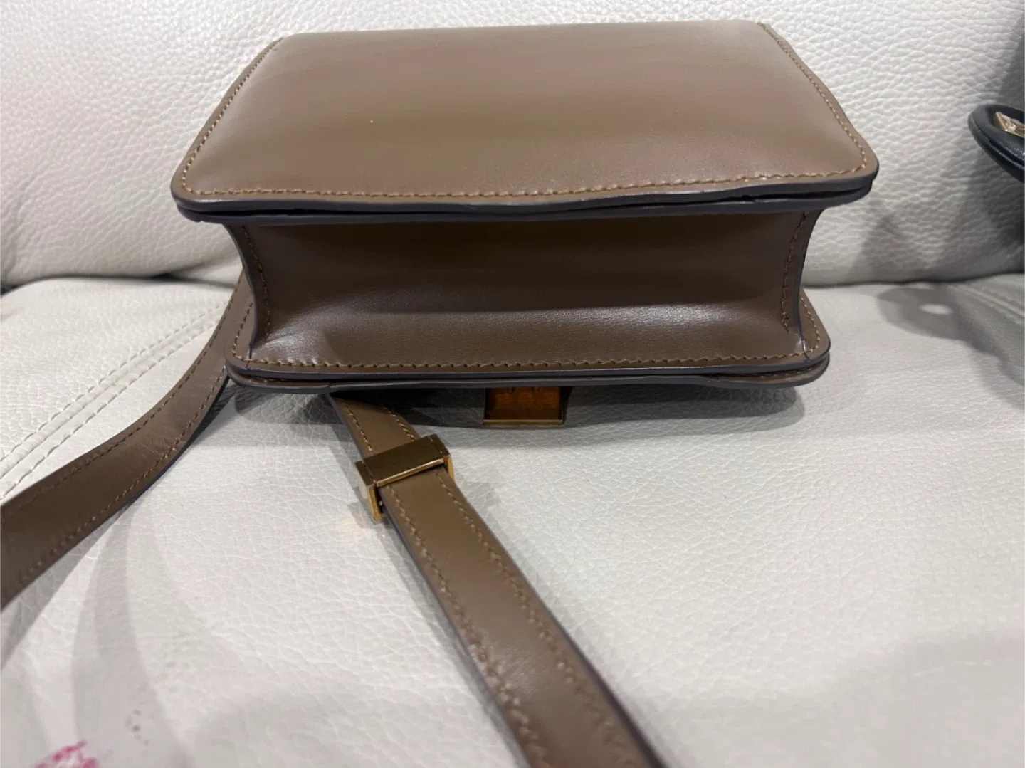 Celine brown Leather Shoulder Bag image indicator(7)