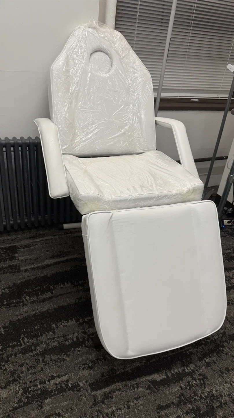 White Esthetician Bed/Chair