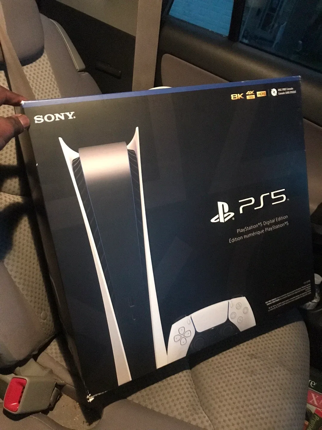 Sony PlayStation 5 Digital Edition Console - Like New! image indicator(4)