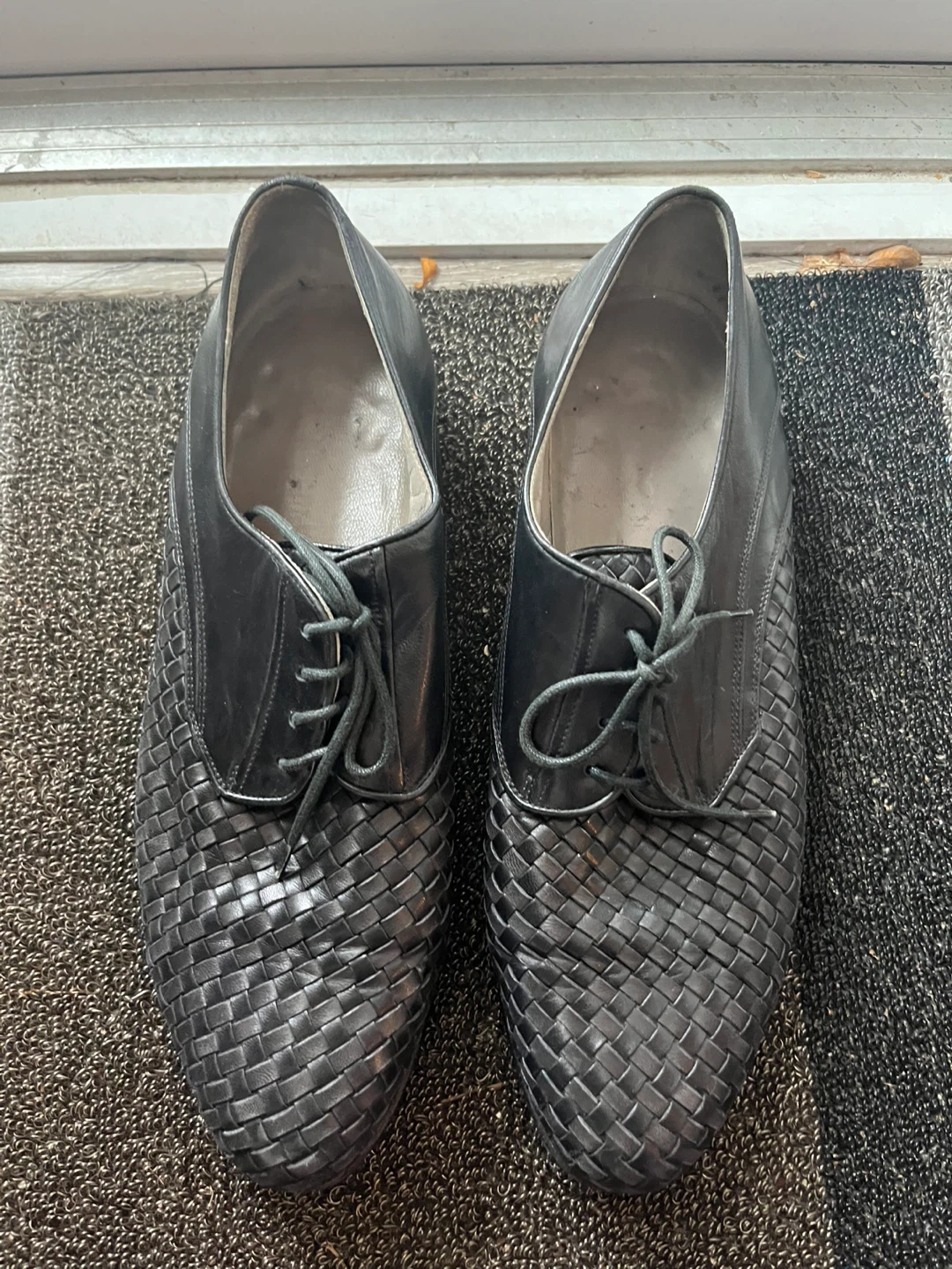 Men's Black Woven Leather Dress Shoes - Size 10 - photo 2