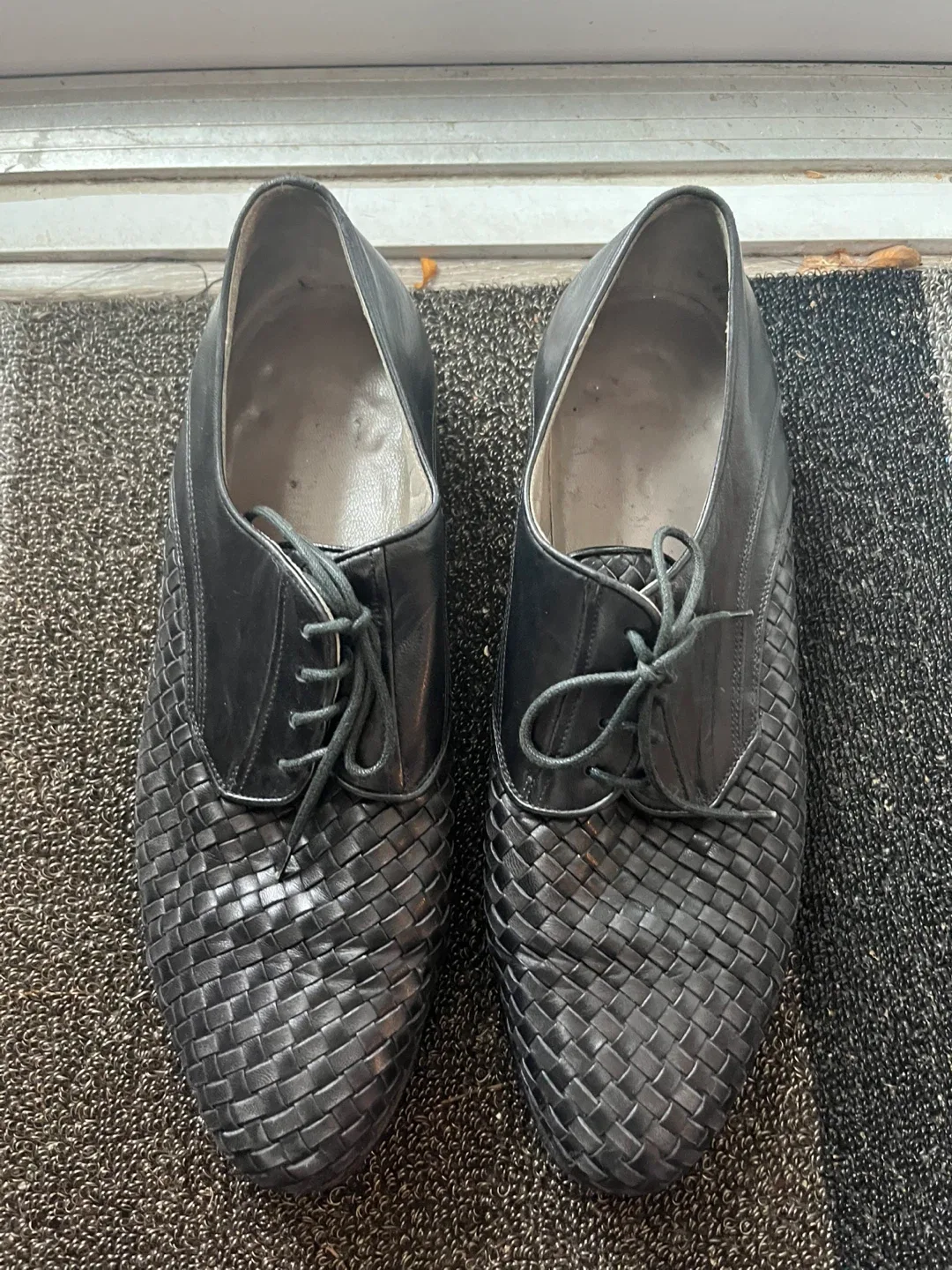 Men's Black Woven Leather Dress Shoes - Size 10 image indicator(2)