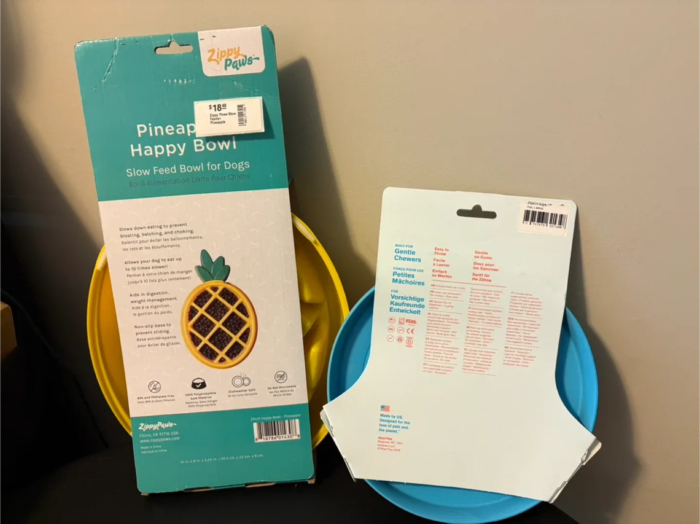 ZippyPaws Slow Feeder & West Paw Zisc image indicator(2)