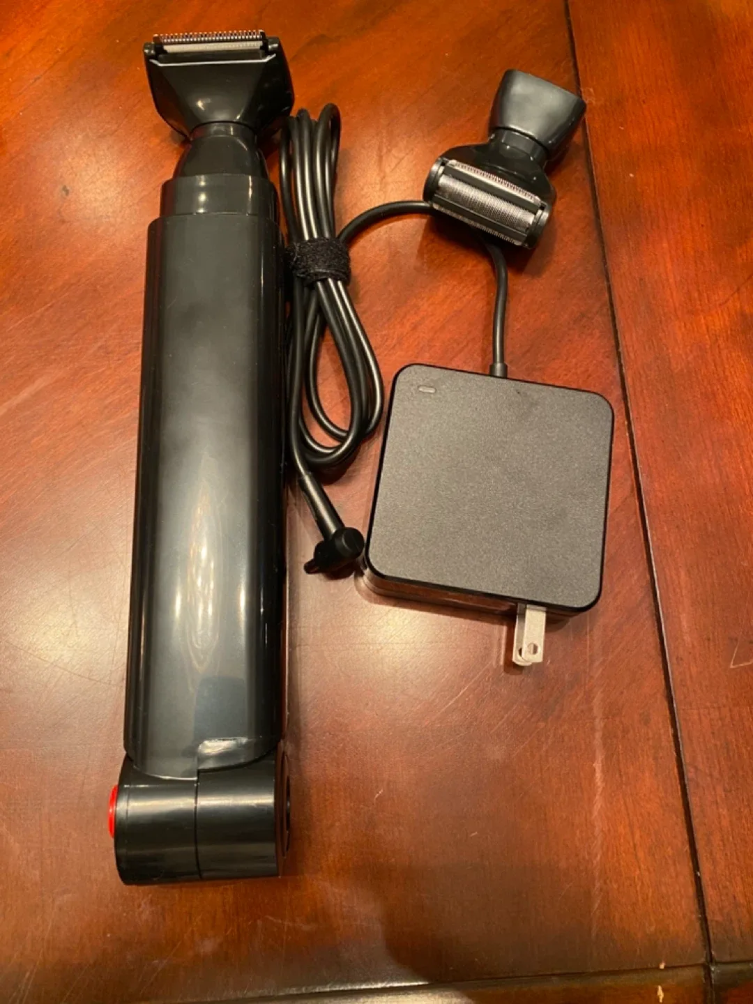 Electric Back Hair Shaver w/ Foldable Handle image indicator(2)