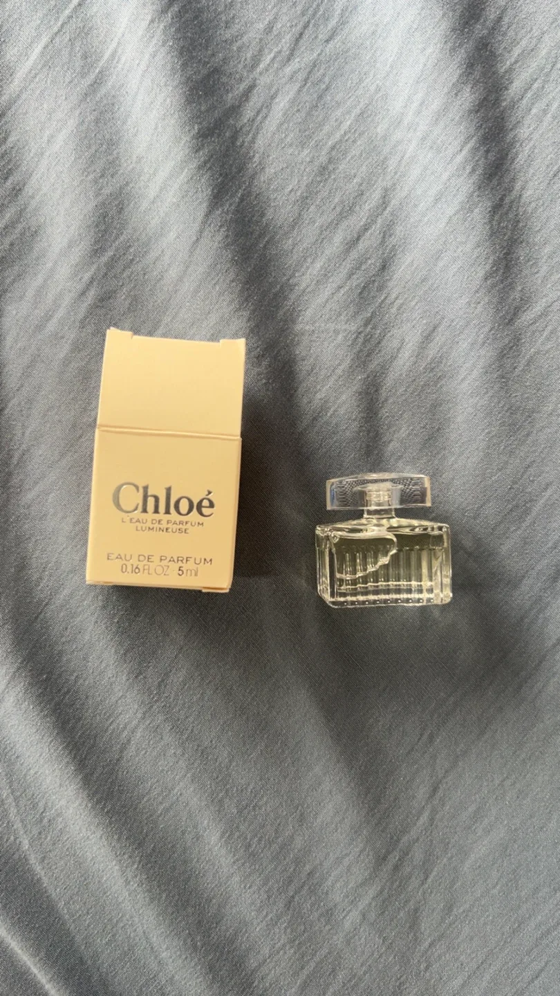 Mini Perfume Set: Jo Malone, Marc Jacobs, Chloe, Dior, Tom Ford image indicator(4)