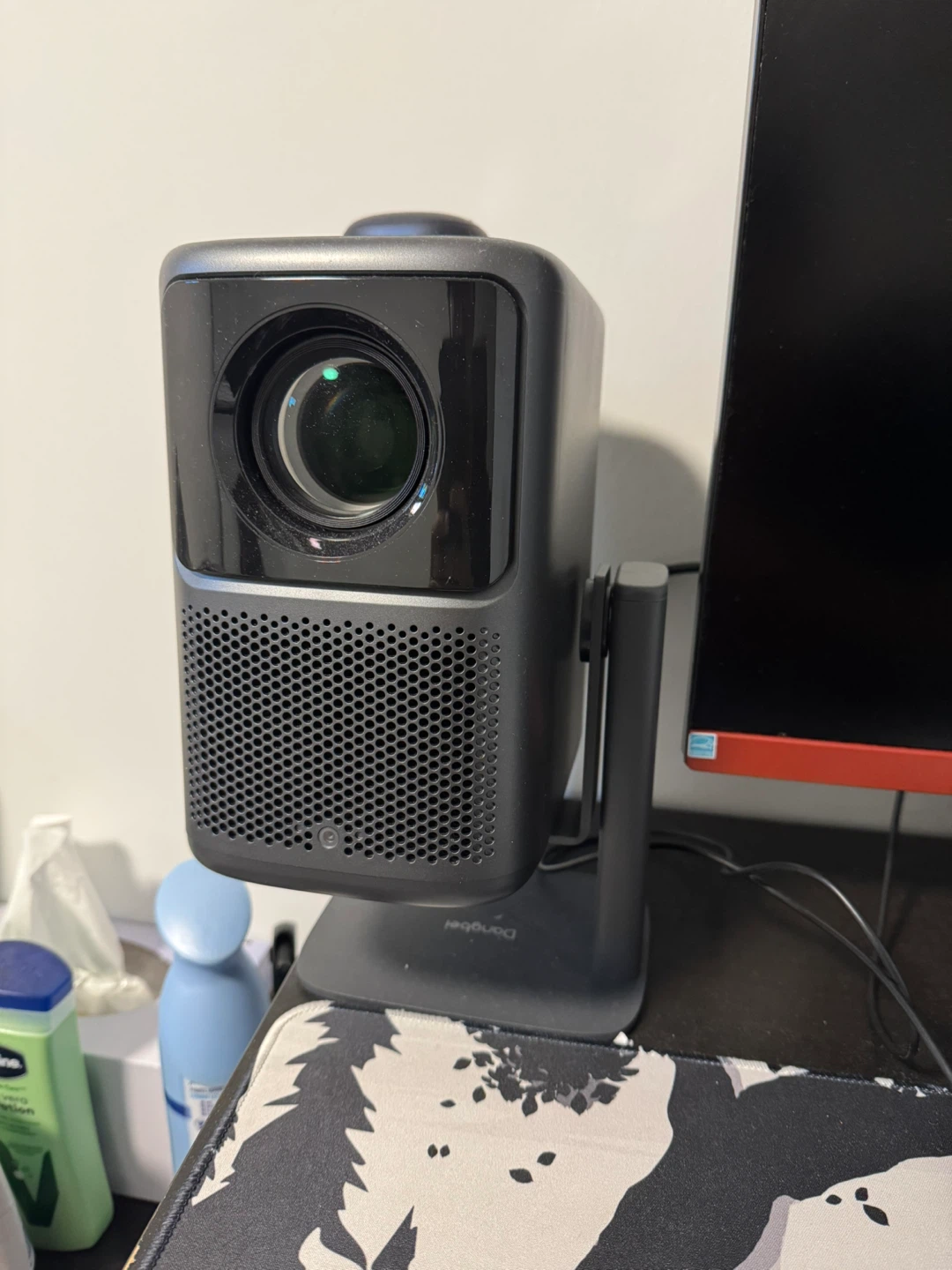 Dangbei N2 Smart Projector