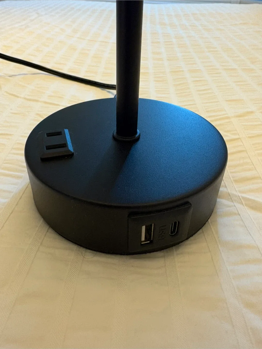 Table Lamp with USB Ports image indicator(2)