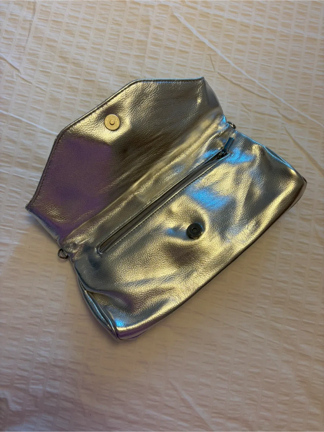 Silver Clutch Purse image indicator(2)