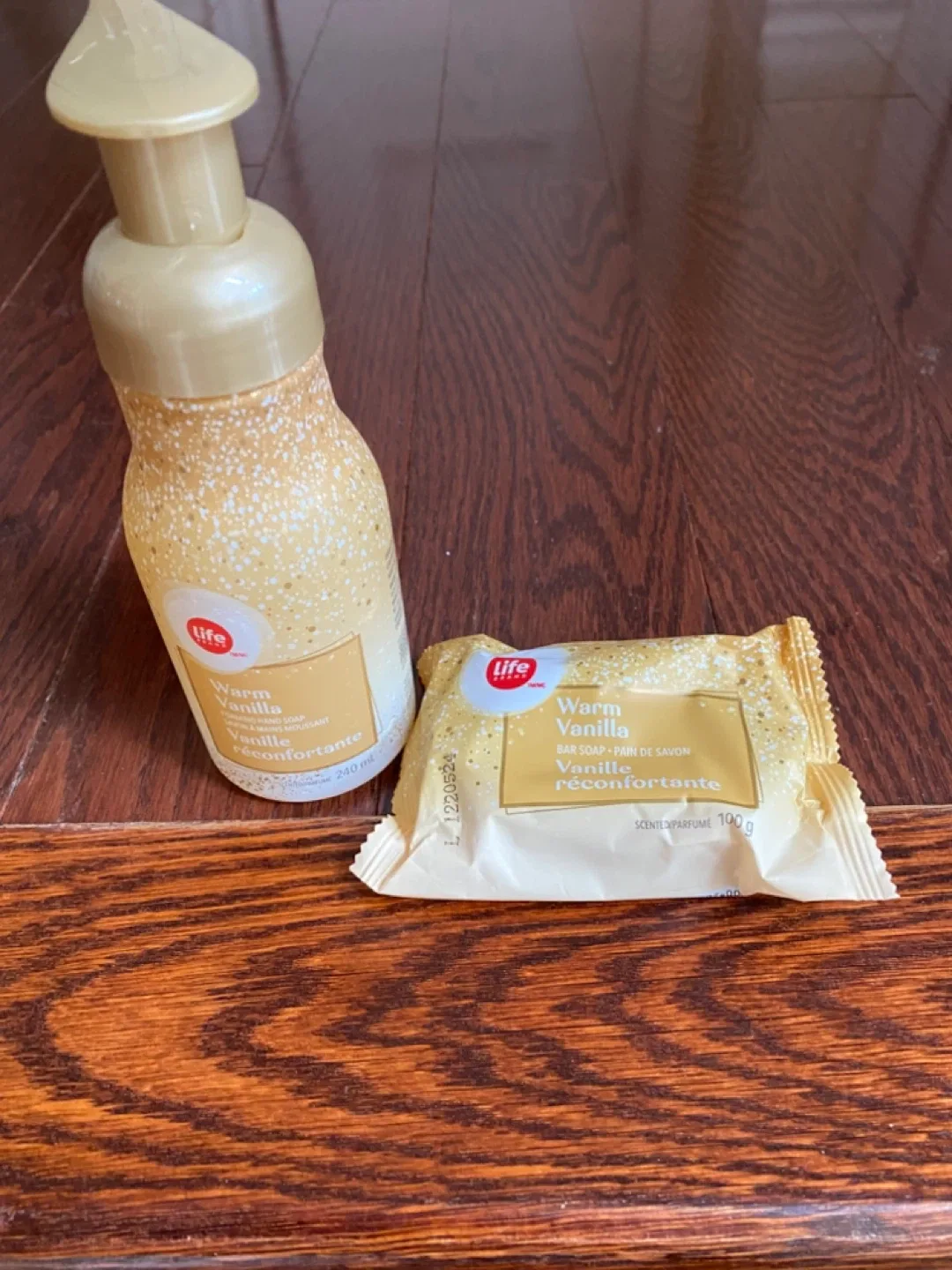 Life Brand: Peppermint Swirl & Warm Vanilla Soap image indicator(3)