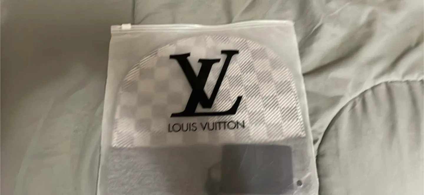 Louis Vuitton  Beanie image indicator(2)