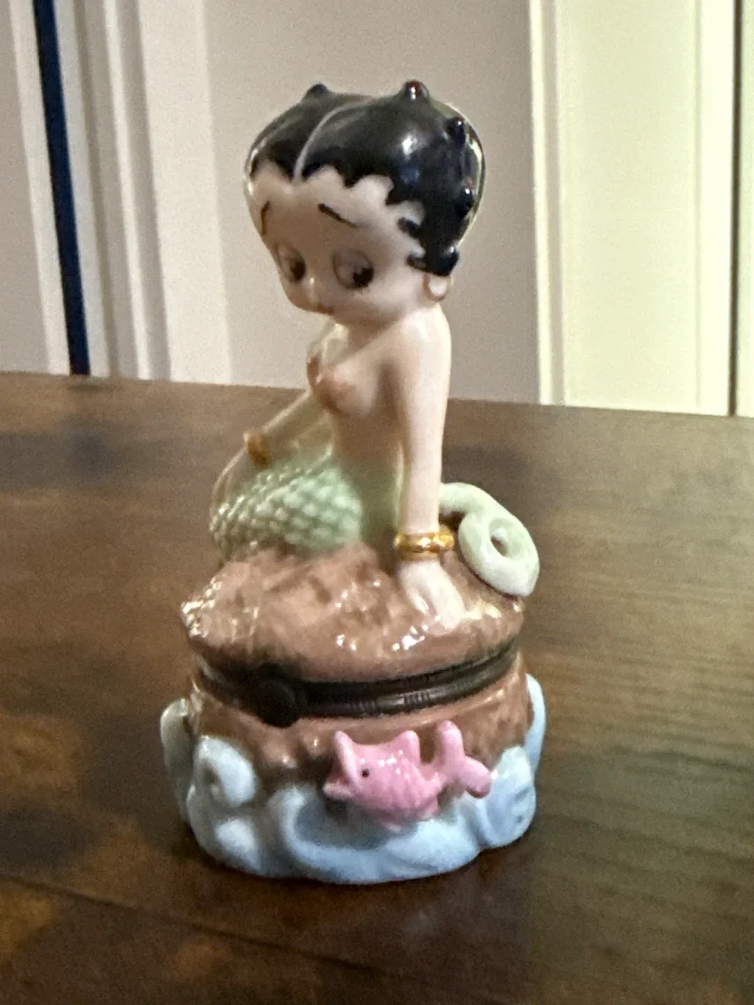 Betty Boop Mermaid Trinket Box image indicator(2)