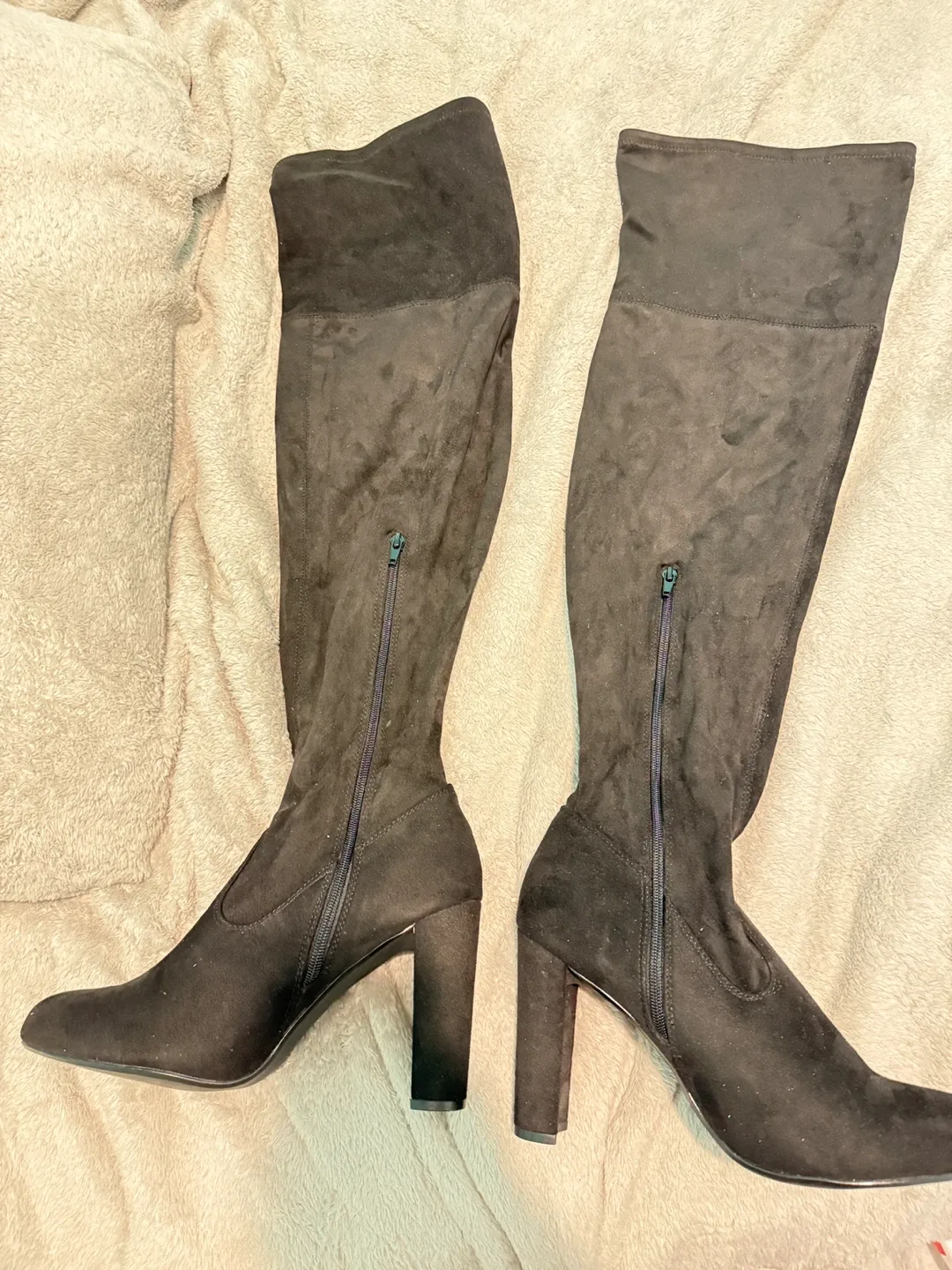 TIBBIE WC Black Floral Over-the-Knee Boots - Size 11 image indicator(5)