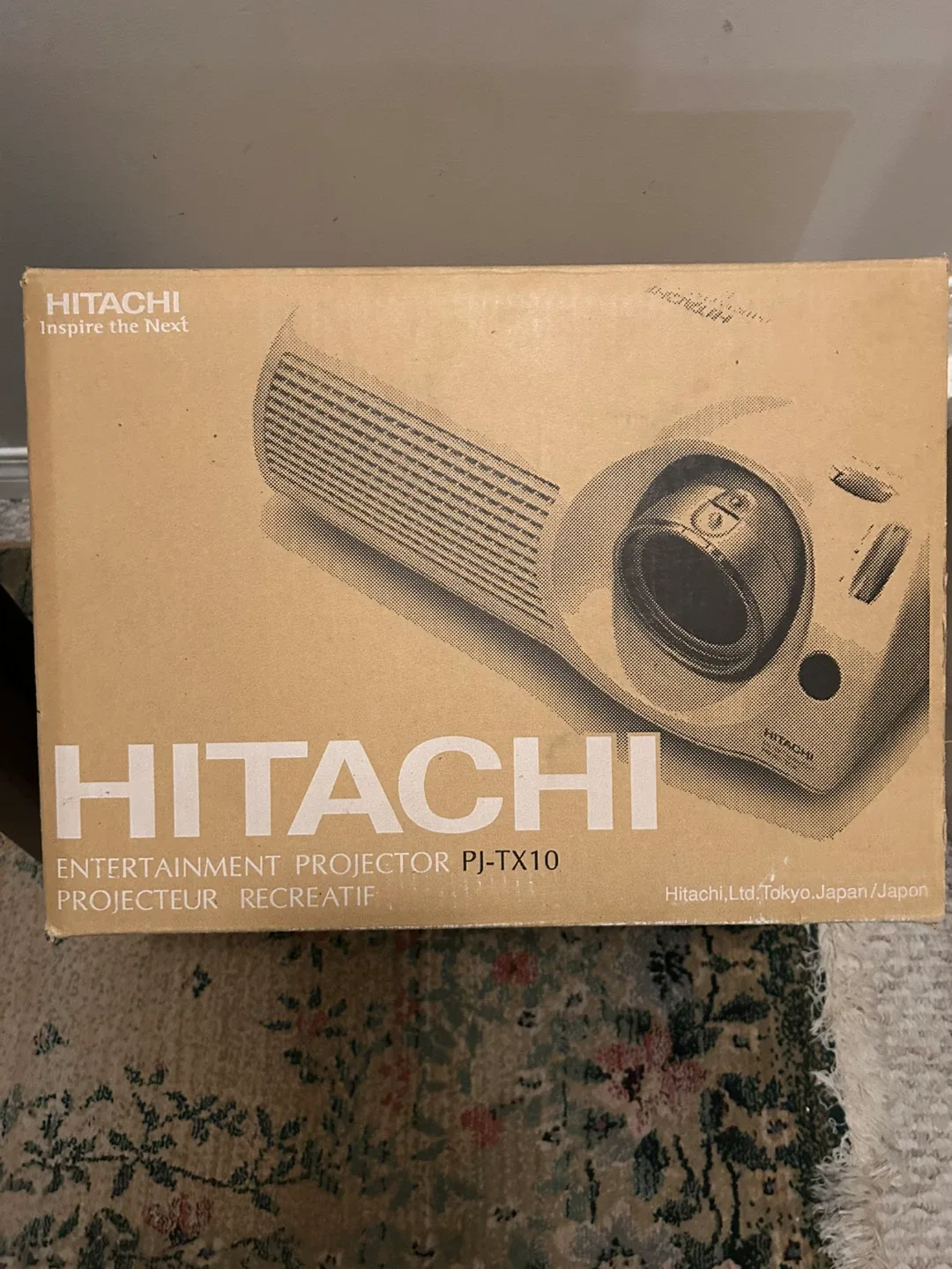 Hitachi PJ-TX10 Entertainment Projector with Da-Lite Screen