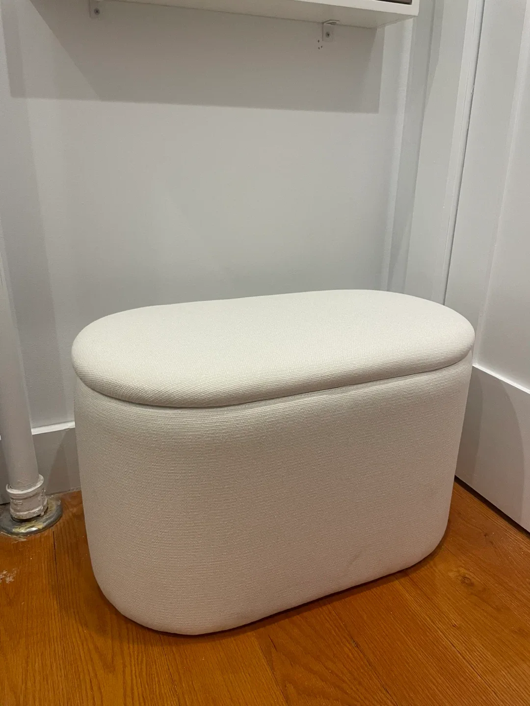 Oval Linen Storage Bench