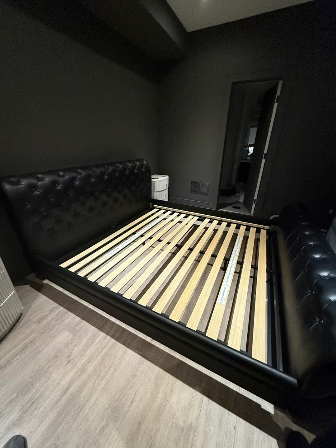 Black Tufted Upholstered Platform King Bed Frame image indicator(2)