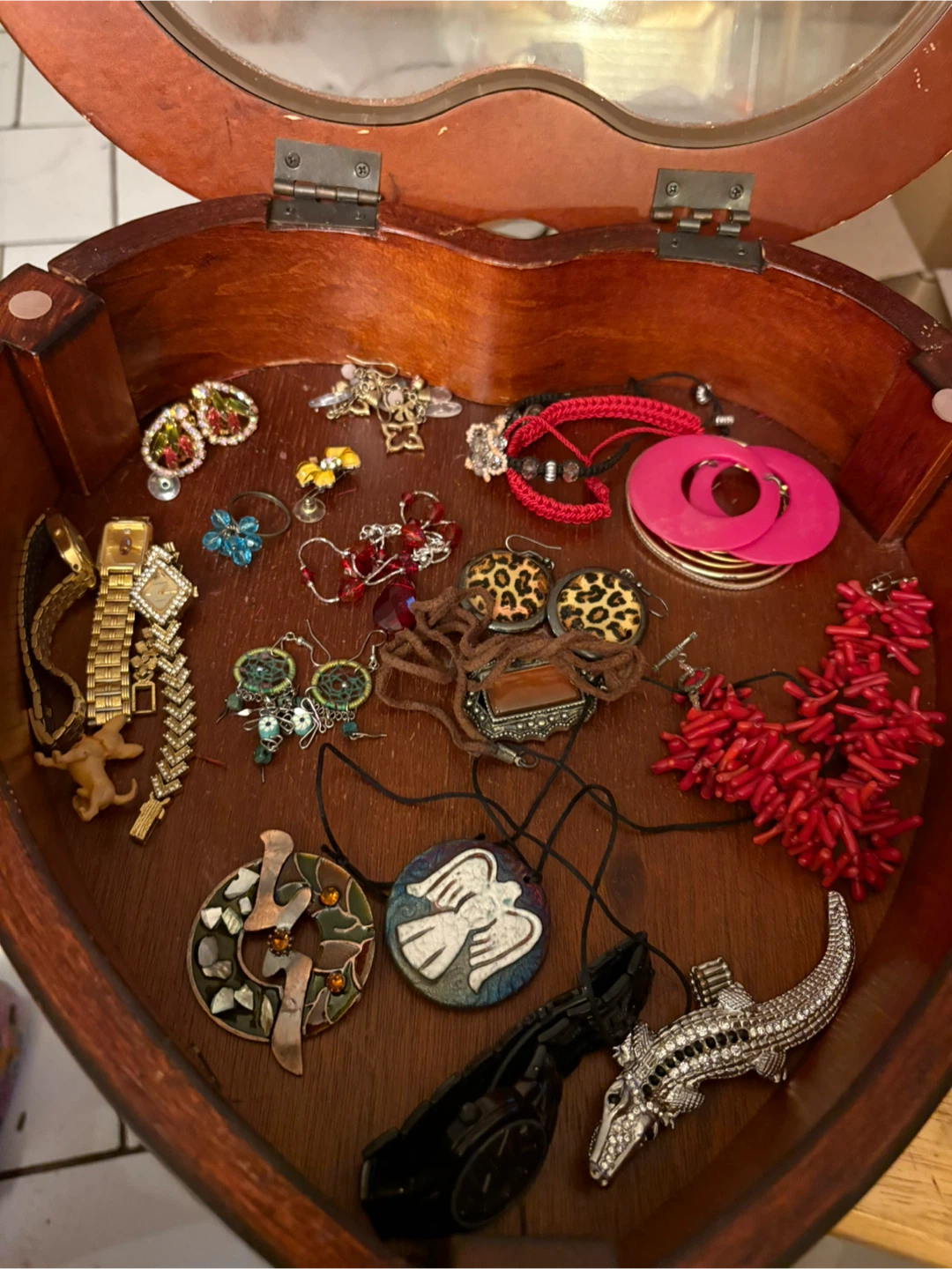 Vintage heart shaped Jewelry Box - photo 2