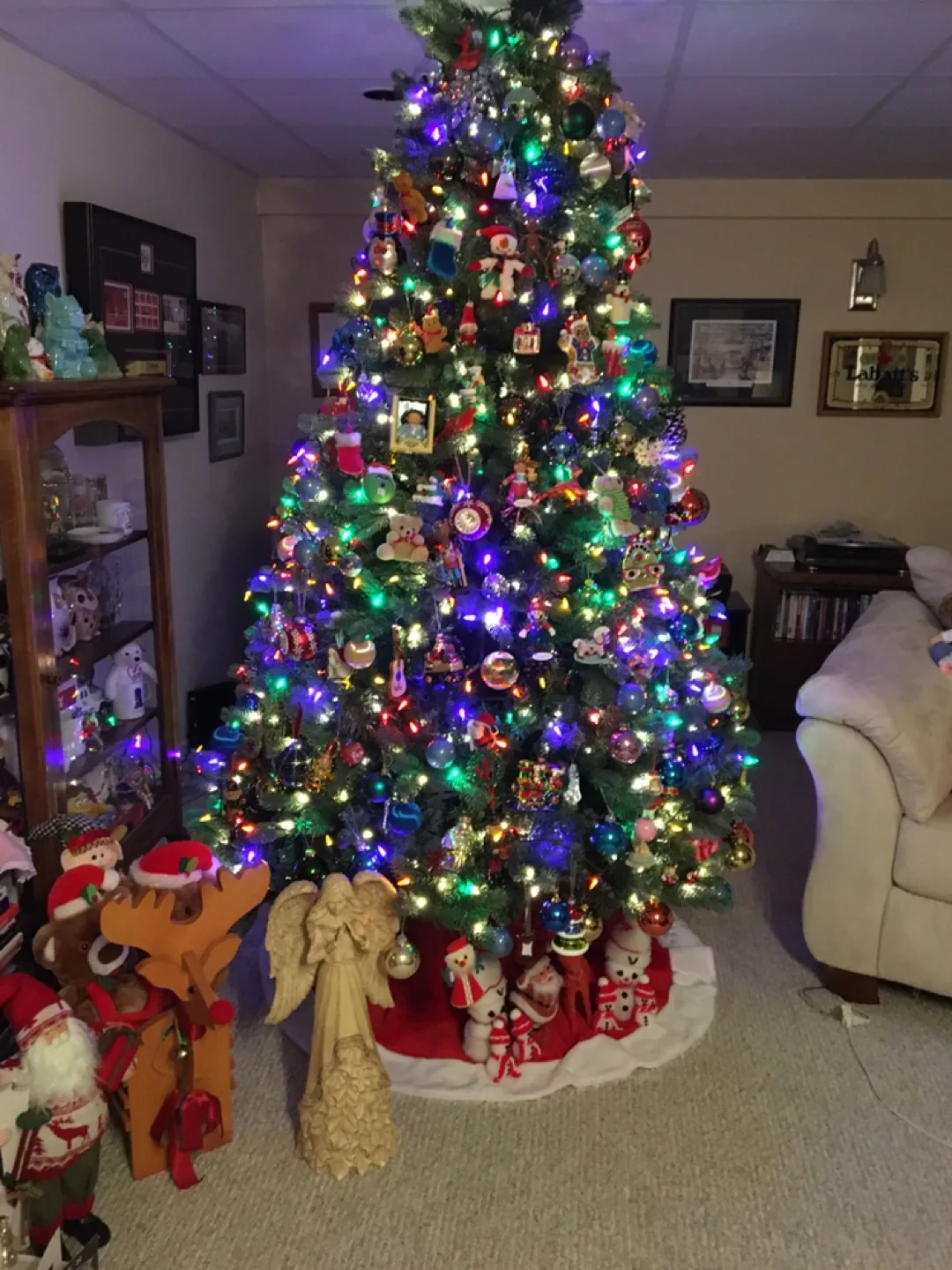 NOMA Winston 7'5" Pre-Lit Artificial Christmas Tree image indicator(3)