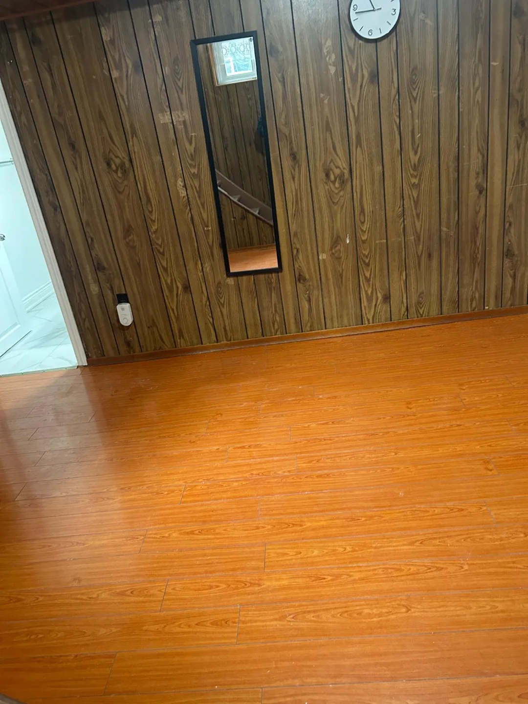 Basement for rent image indicator(4)