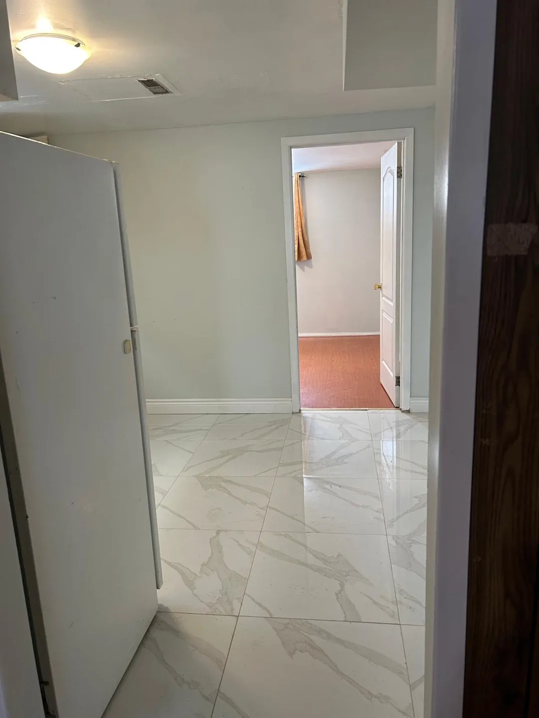 Basement for rent image indicator(9)