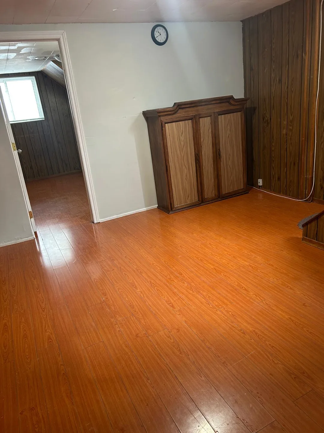 Basement for rent image indicator(8)