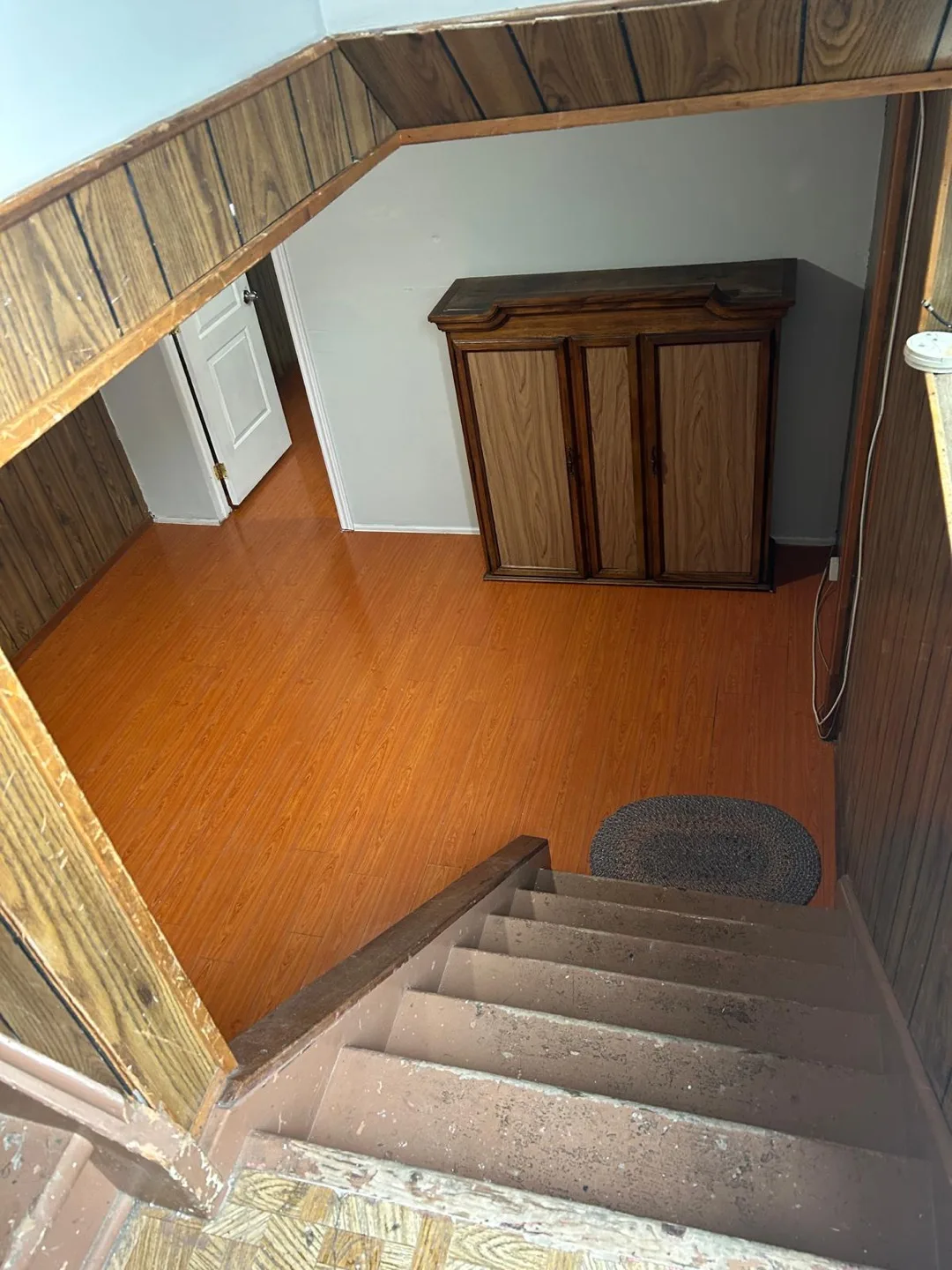 Basement for rent image indicator(7)