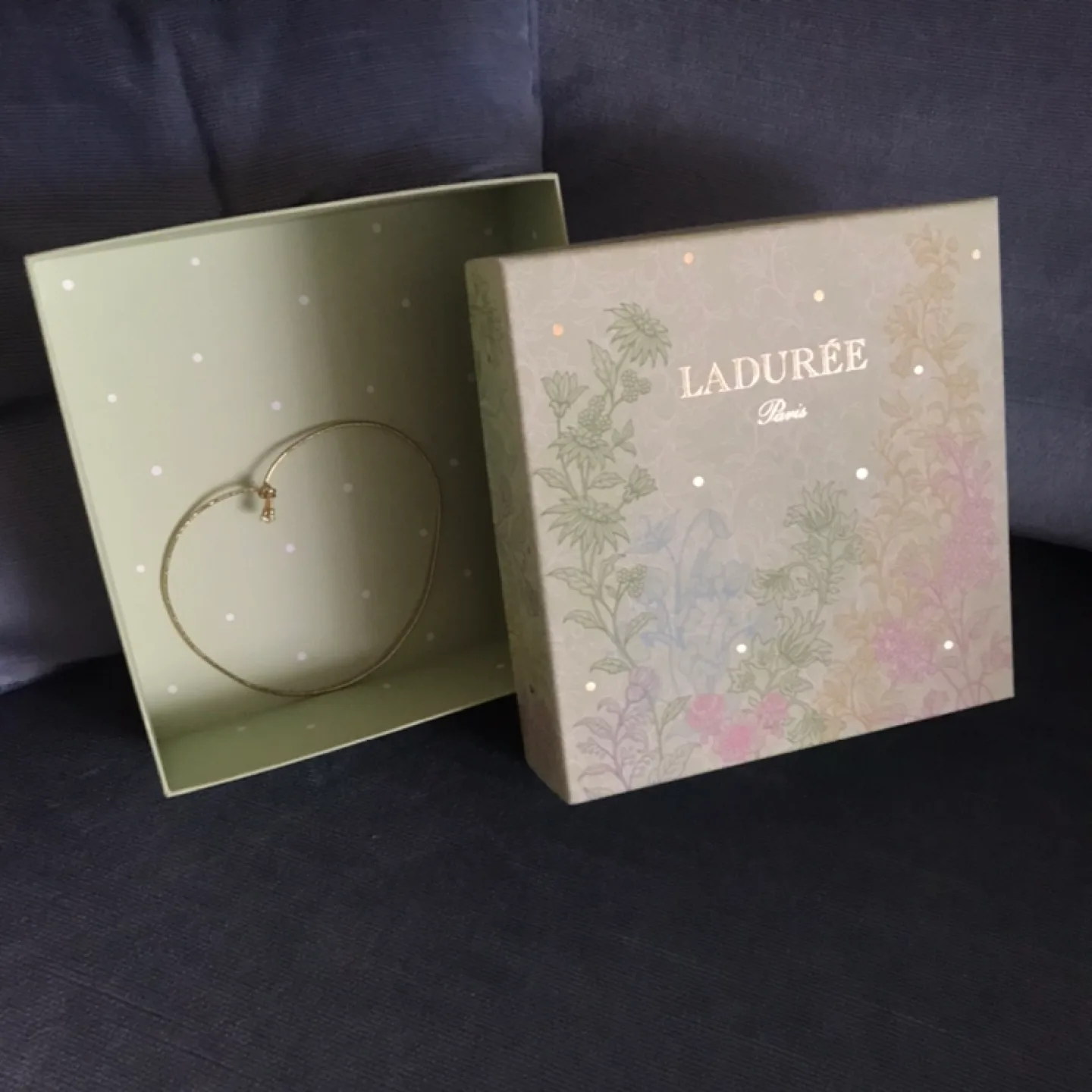 Collection of 5 Beautiful Gift or Holiday Boxes image indicator(7)