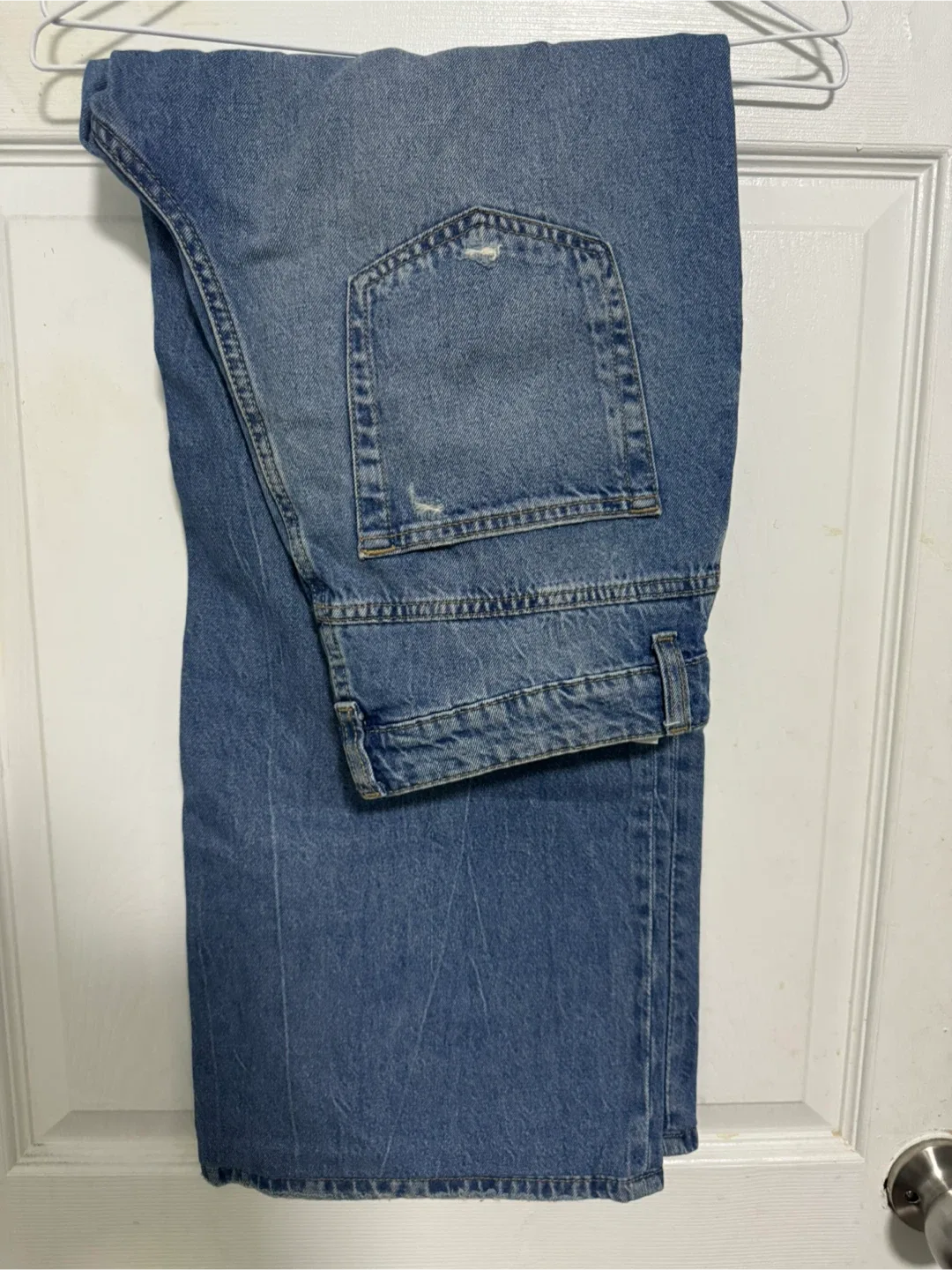 H&M Divided Ripped Jeans - Size 6, 38