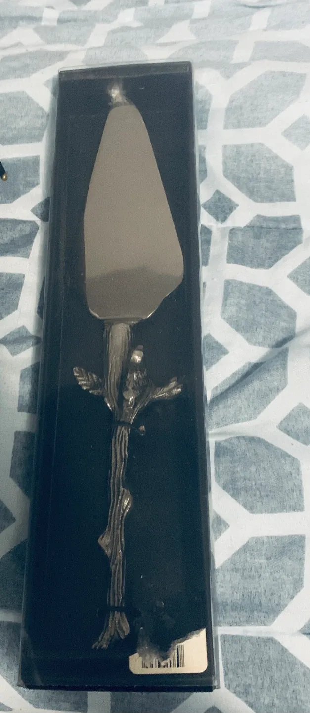 New Mud Pie Cake Server in Box