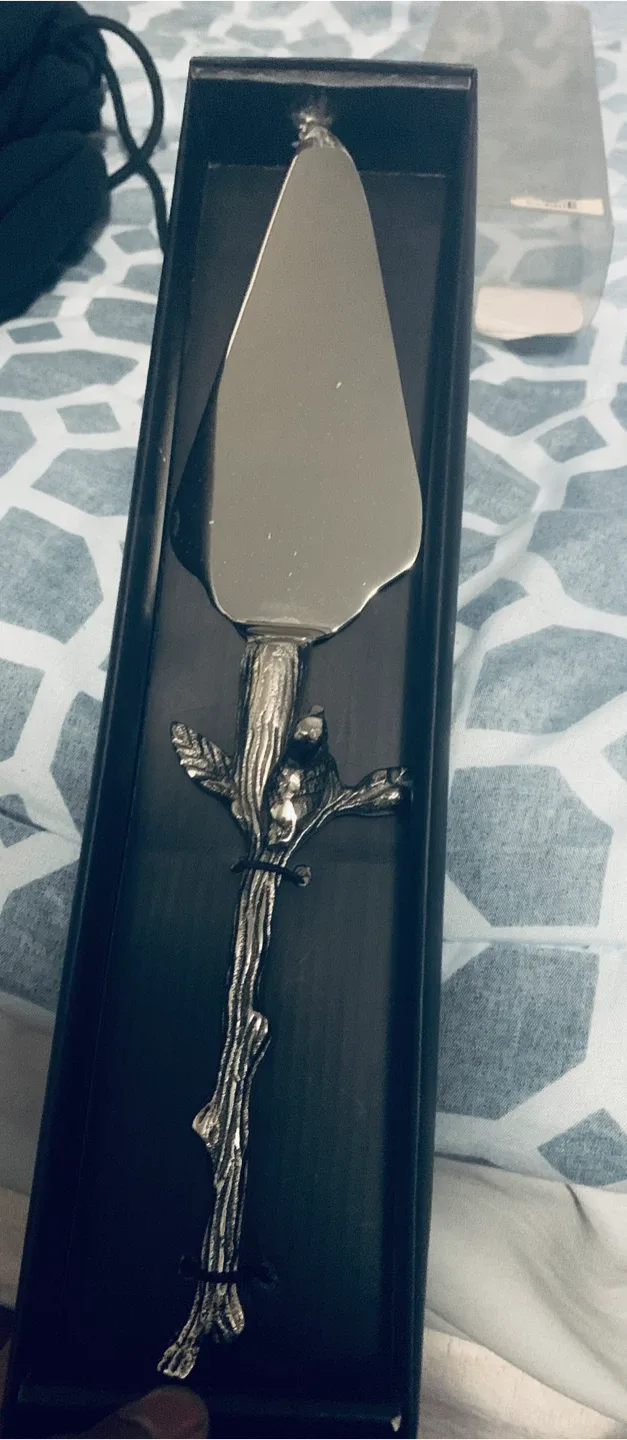 New Mud Pie Cake Server in Box image indicator(2)