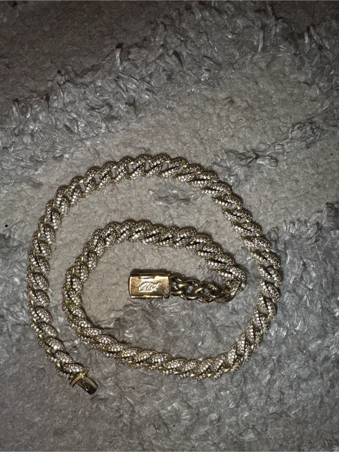 Gold Cuban Link Chain image indicator(3)