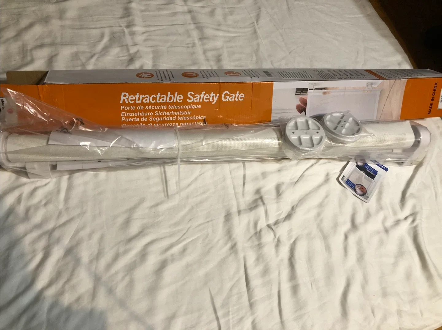 Retractable Safety Gate, White, New in Box image indicator(2)