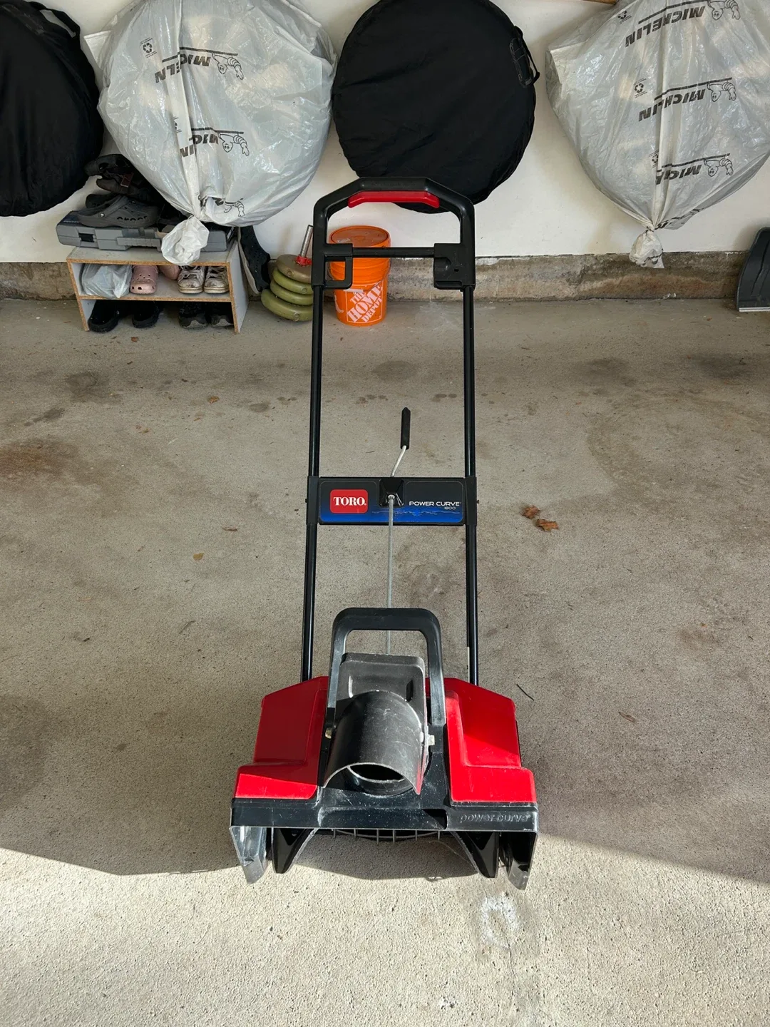 Toro 18" Corded Power Curve Snow Blower