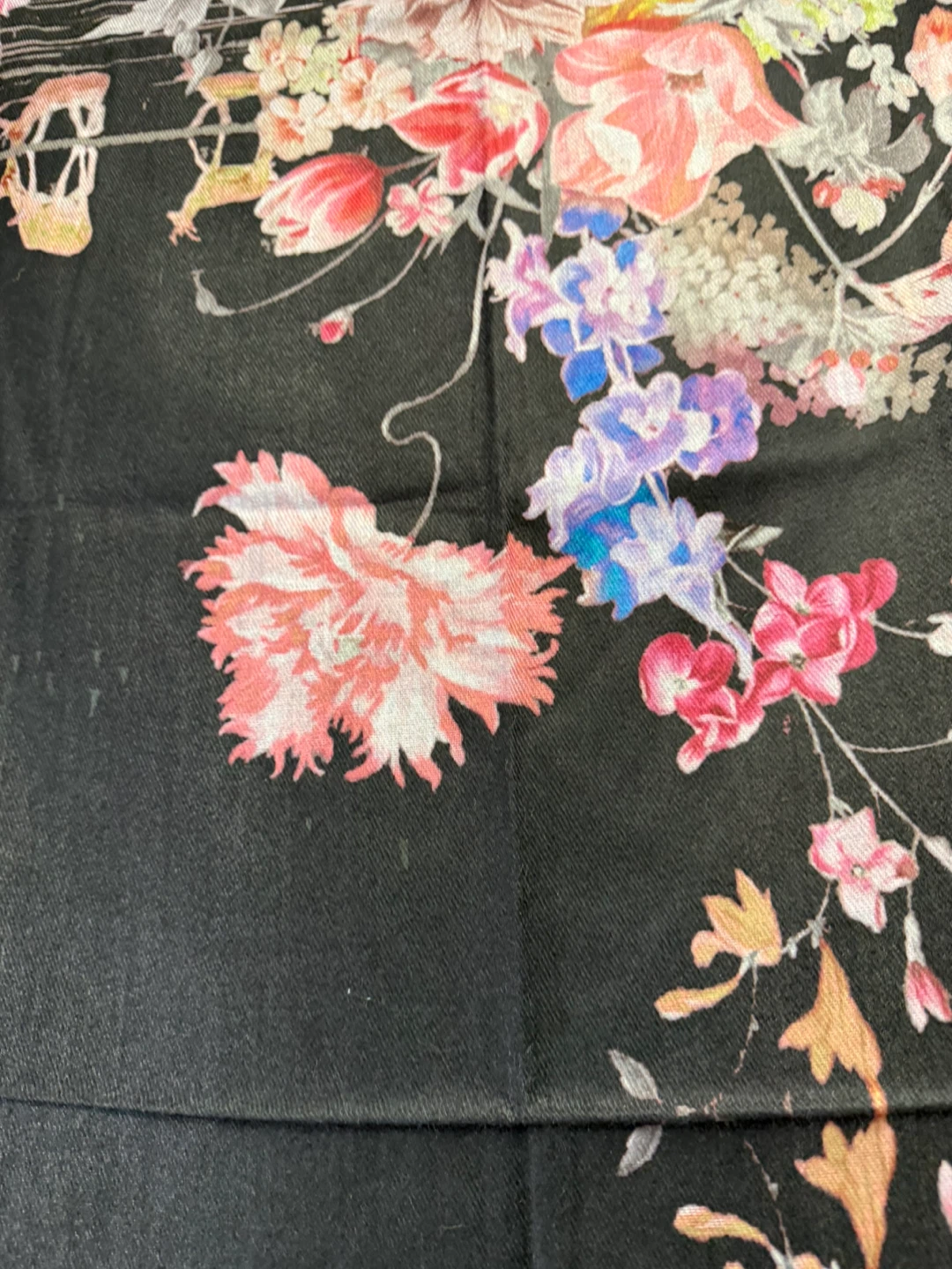 Floral Print Shawl with Pom Pom Tassels - Black - photo 3
