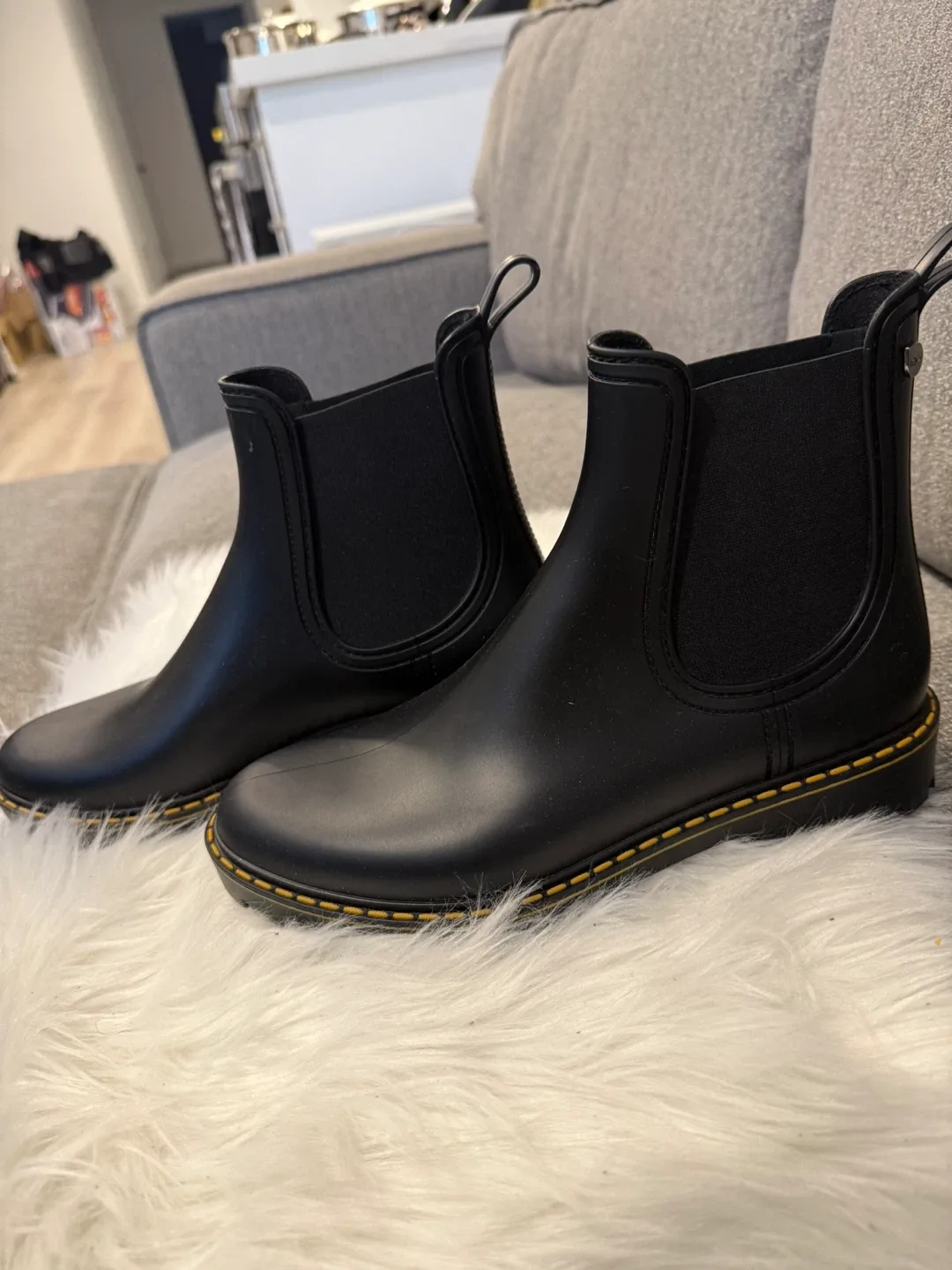 Dr. Martens woman’s boots size 9
