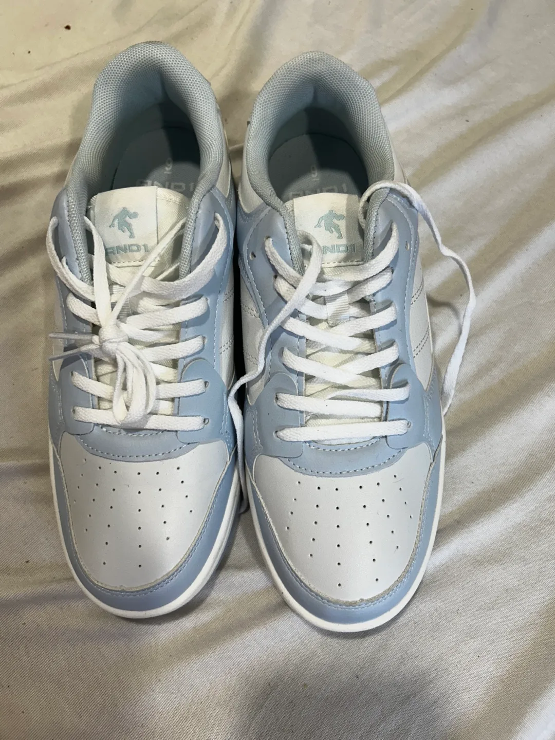 AND1 Athletic Shoes - Size 9 image indicator(2)