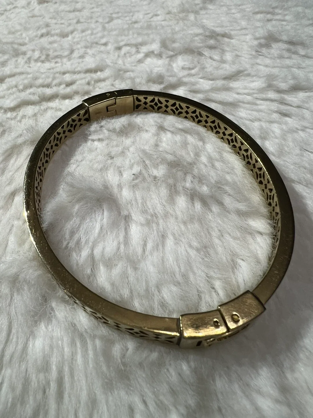 Fossil Gold Bangle Bracelet image indicator(6)