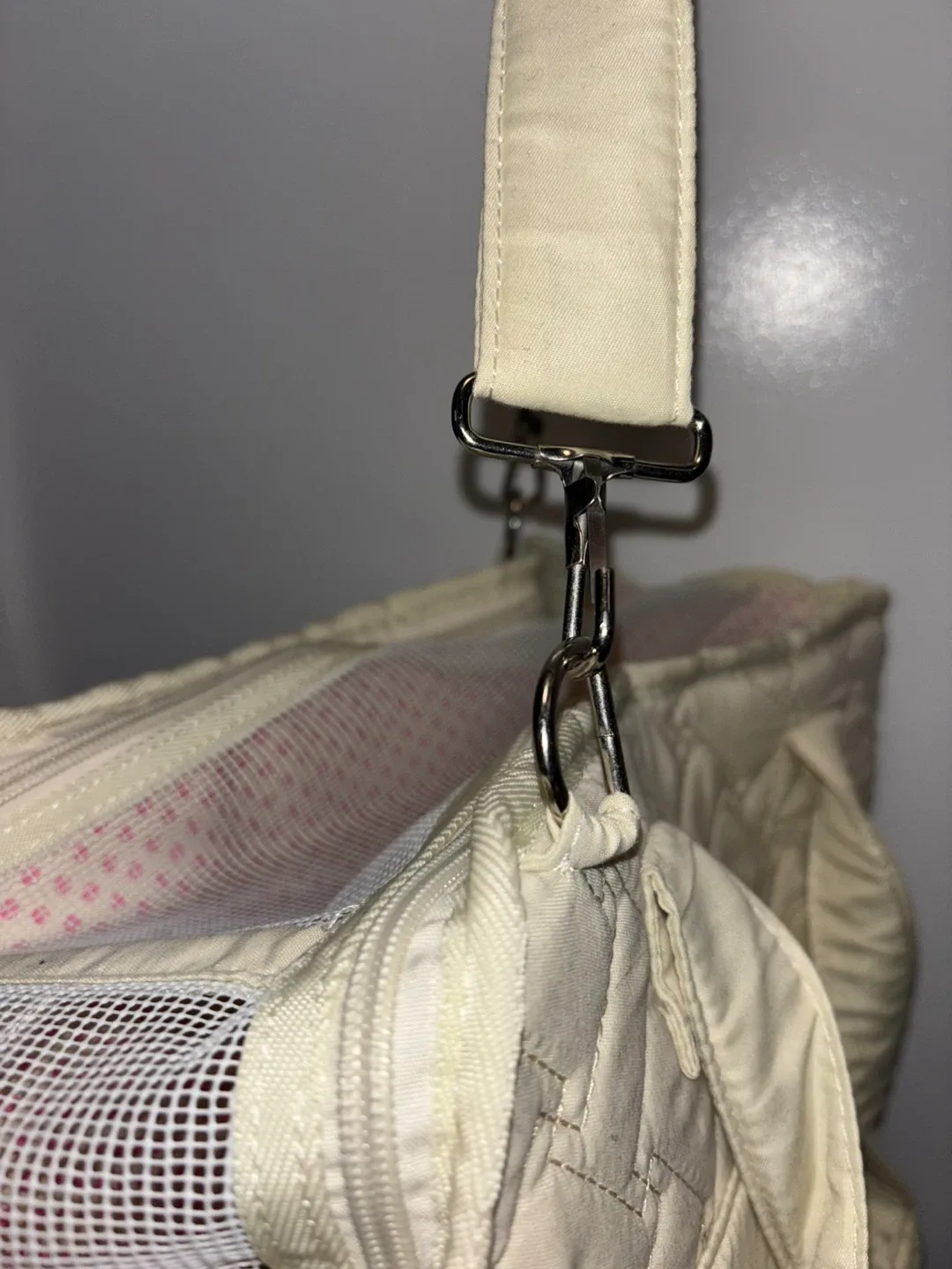 Quilted Pattern Pet Carrier Bag image indicator(5)