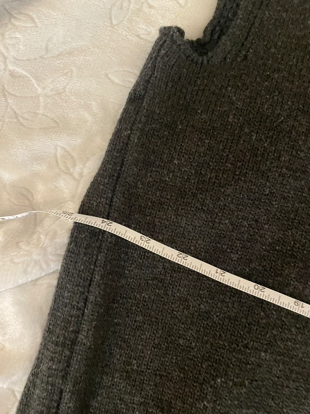 Grey Knit Vest image indicator(4)