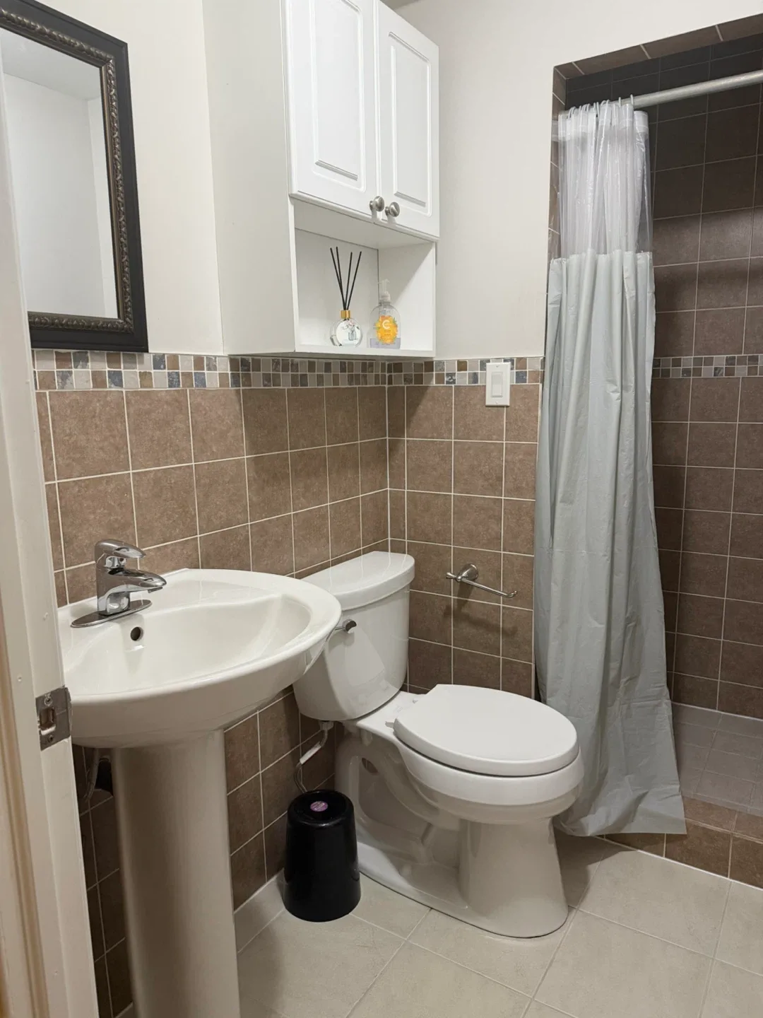 Studio basement image indicator(6)