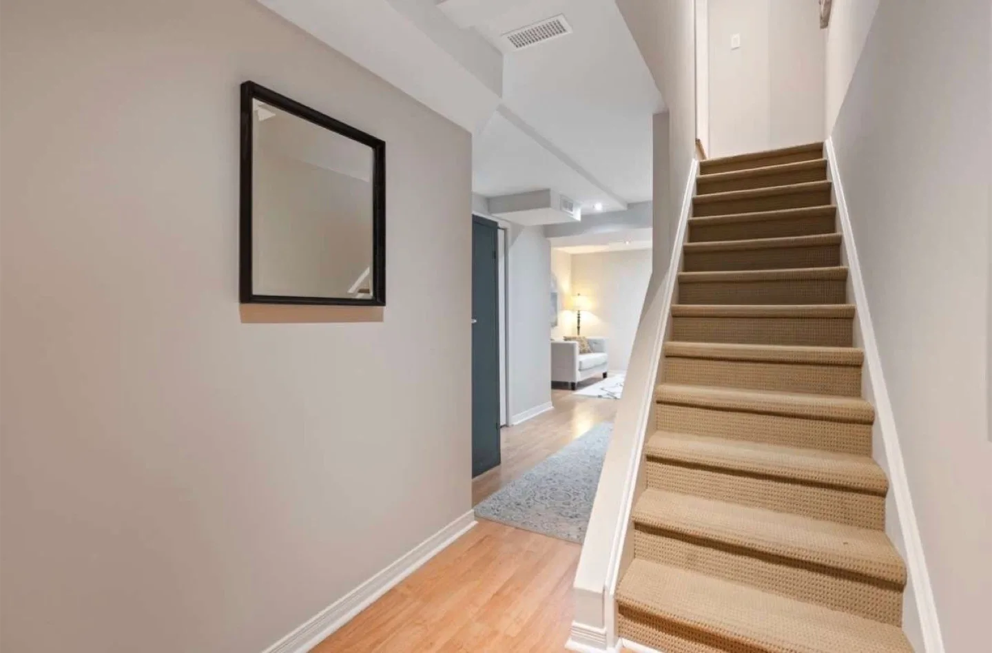 Studio basement image indicator(9)