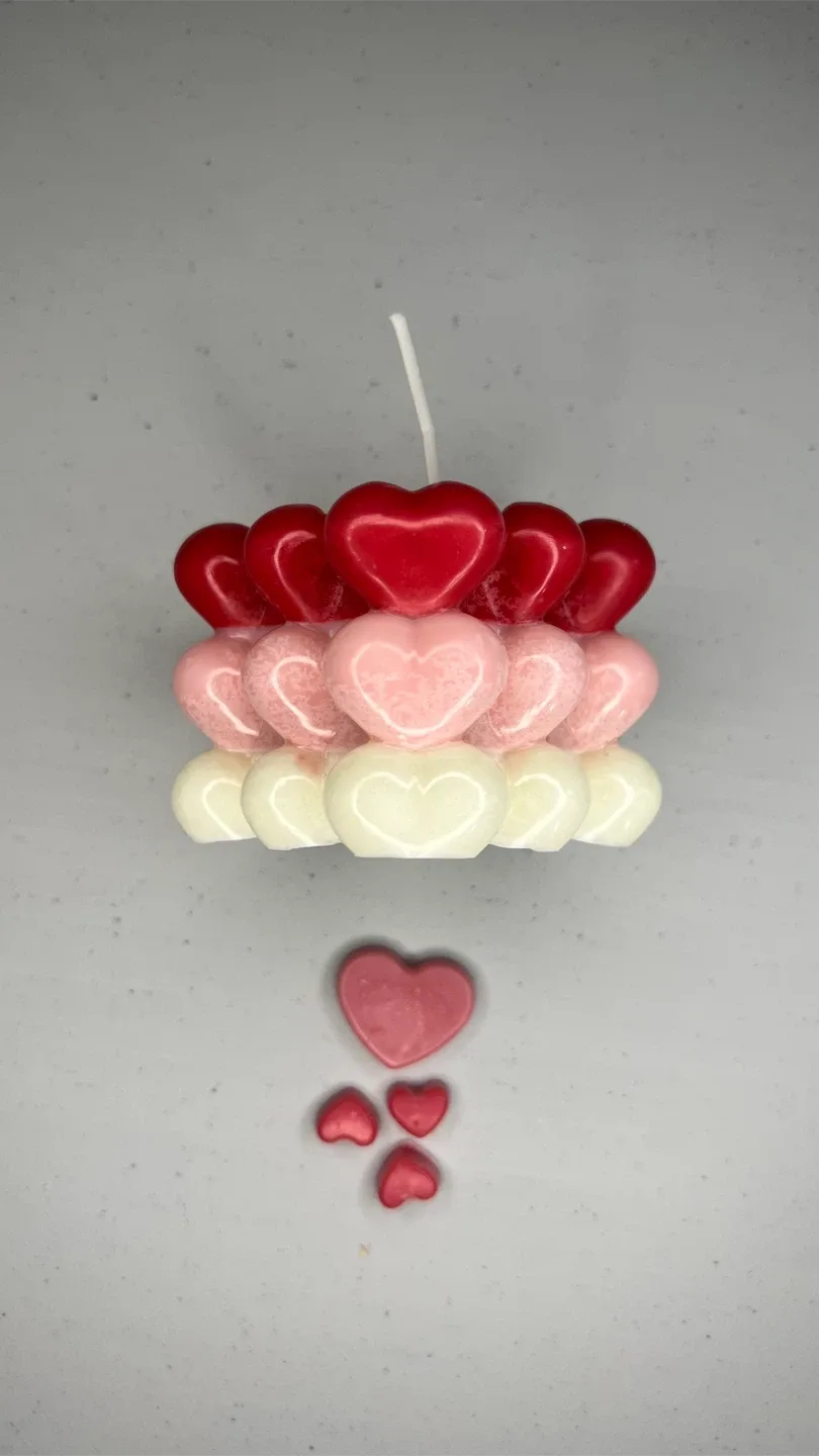 Handmade Heart & Rose Candles image indicator(4)