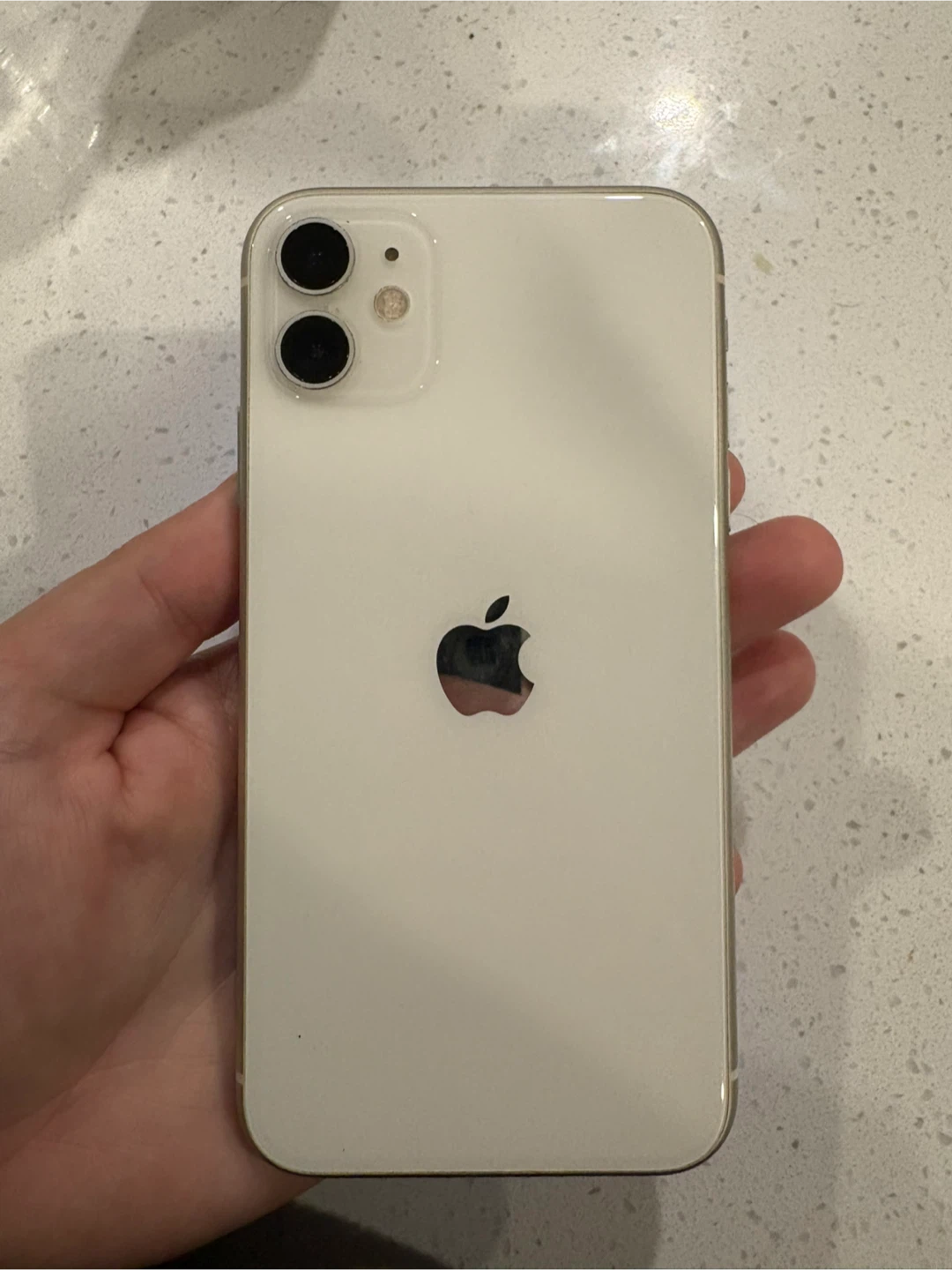 Apple iPhone 11 - White - photo 2