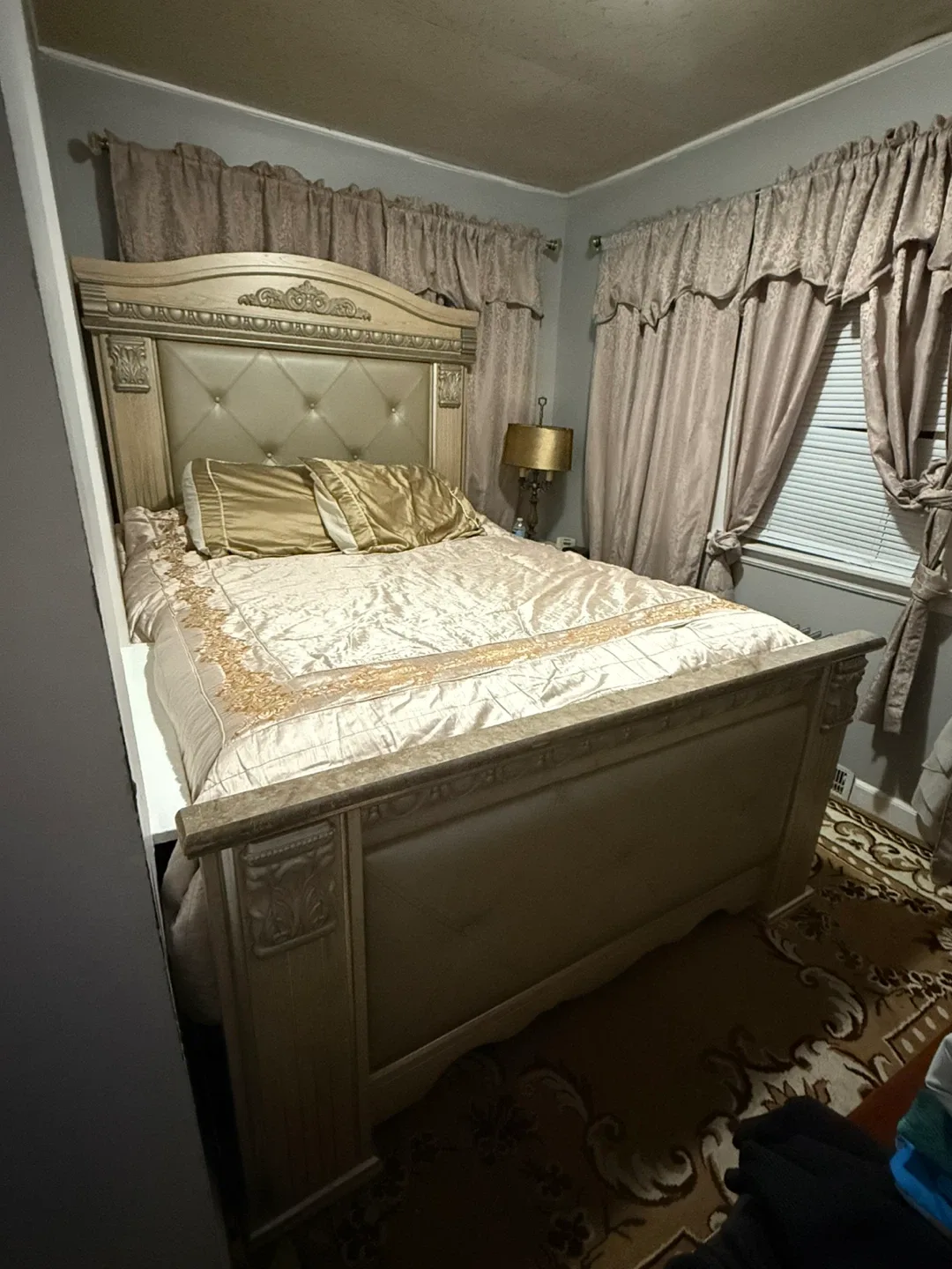 Elegant Queen Size Bed Frame with night stand and table lamp image indicator(2)