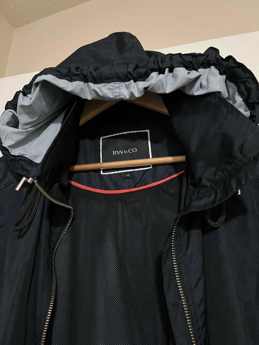 RW&CO. Black Rain Jacket - Size L image indicator(3)