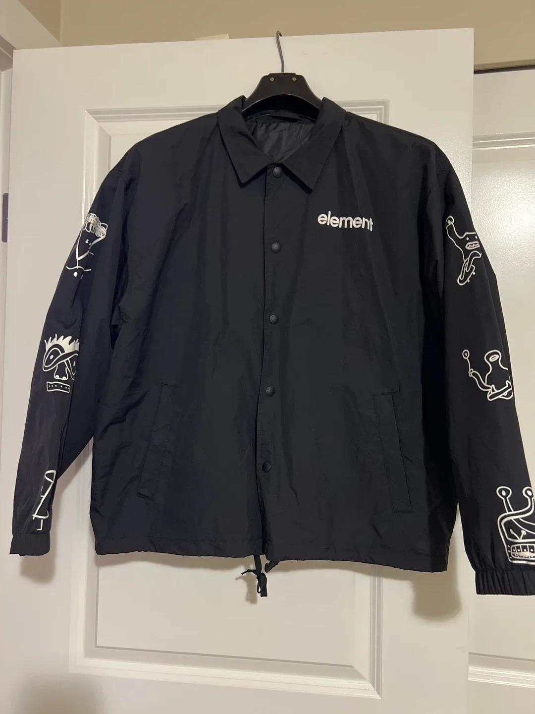 Unisex Element Black Jacket with Sleeve Graphics image indicator(3)