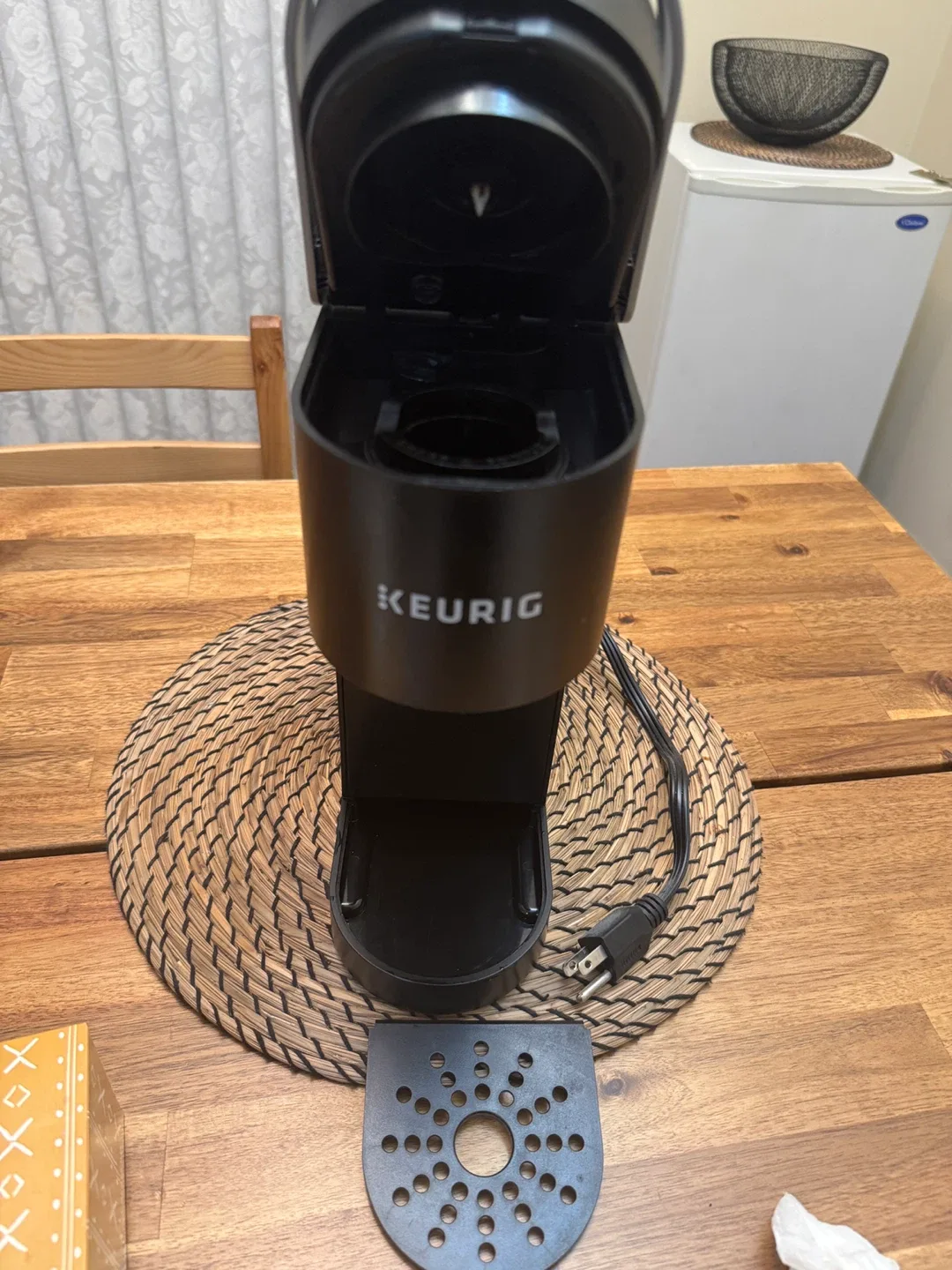 Keurig K-Mini Single Serve Coffee Maker - Black image indicator(3)