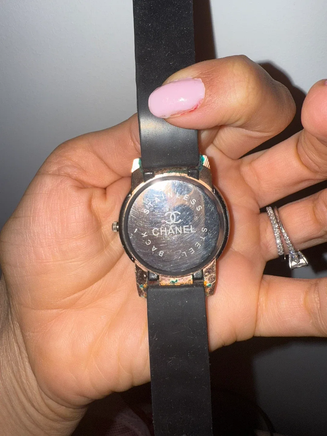 Chanel Quartz Watch image indicator(3)
