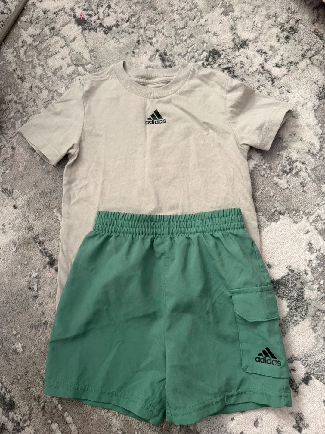 Kids' Adidas Outfit, Red Hoodie, & More! image indicator(4)