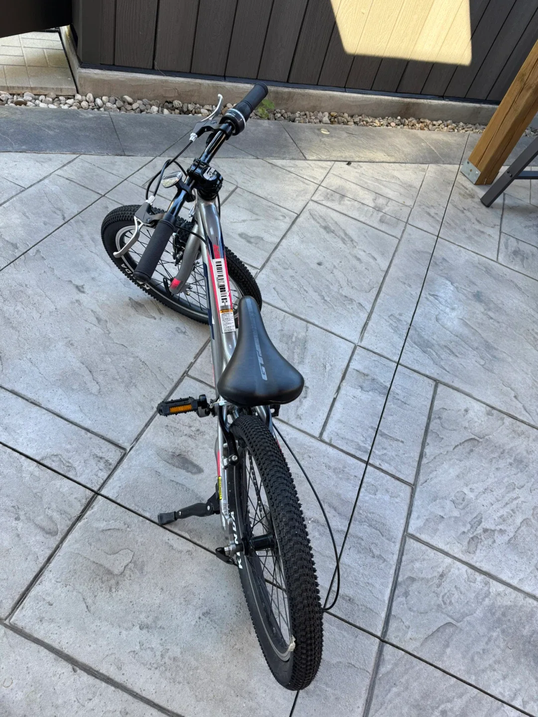 GT Lil Pump Girls Bike - 20 inch wheels image indicator(4)